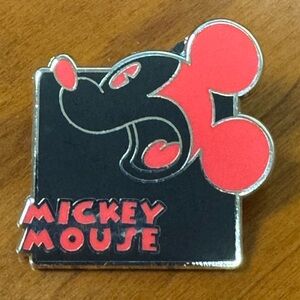5/$25 Red & Black Mickey Mouse Scared Pin